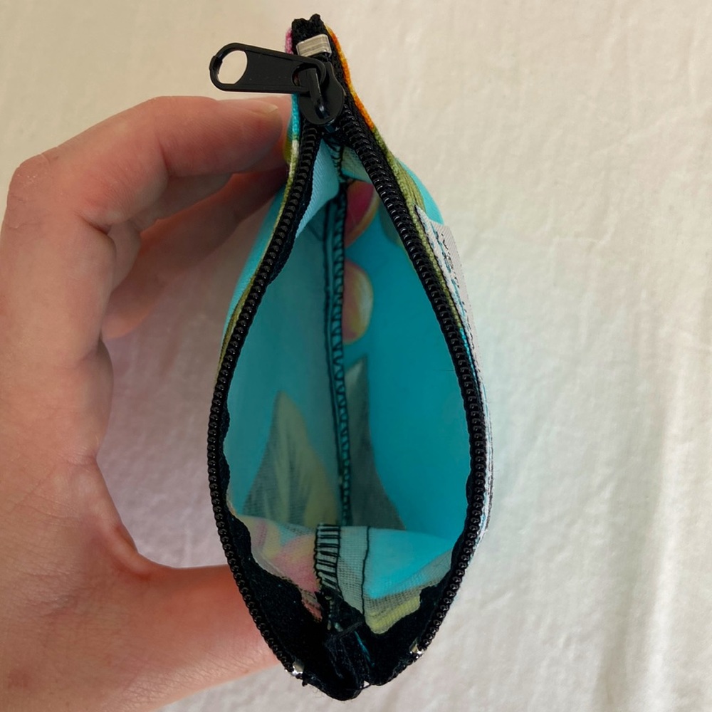 New! Hawaiian earrings, bracelet, and small pouch 🌺 - Picture 7 of 7